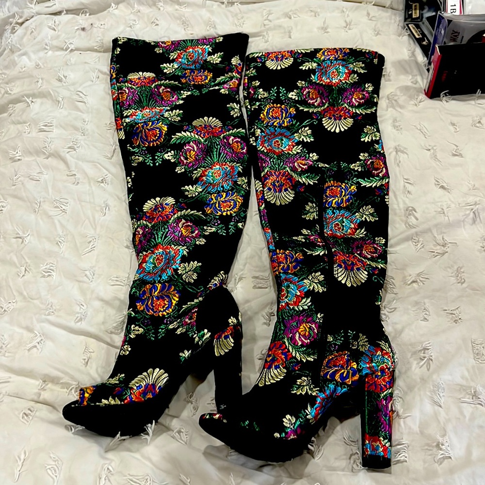 Bamboo | Black Floral Limelight Over-the-Knee Boot - Women Size 8 Worn Once